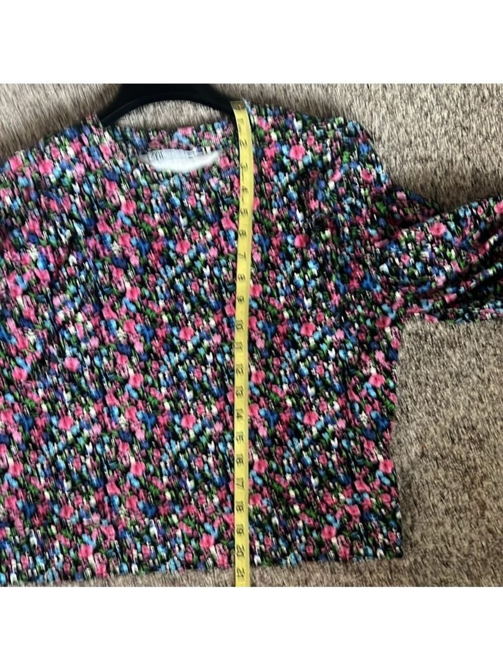 Zara top so pretty - Picture 4 of 7